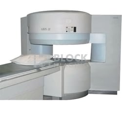 Hitachi 0.3T Airis II Open MRI